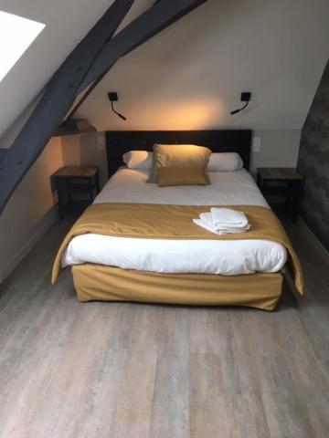 Le Relais Hotel Saint-Quentin-les-Anges Eksteriør billede