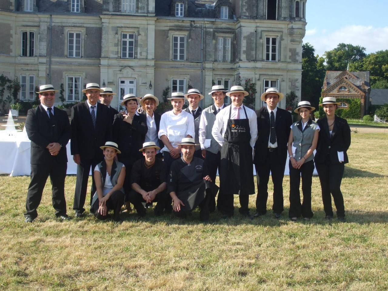 Le Relais Hotel Saint-Quentin-les-Anges Eksteriør billede